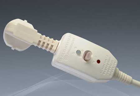 電熱水器與插座的安全工作注意事項