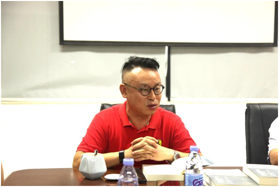 著名作家蒙土金新書(shū)“兩廣發(fā)布會(huì)”在超人廚衛(wèi)電器舉行