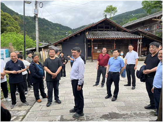 李昌海同志心系“傳統(tǒng)村落”，赴五道水徐家寨古村落調(diào)研