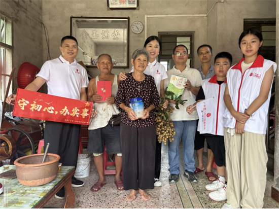 公益路上，奮力追光丨亞獅金屬企業(yè)參與揭西助學(xué)活動(dòng)